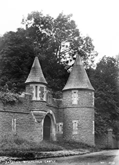 Early 1900s Irish Landscape Photos Drucke: Barbican, Killyleagh Castle