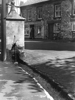 Devon Street Scene Drucke: Beer Street Pump
