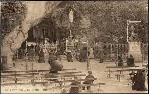 Berndette im Grottensitz 1905