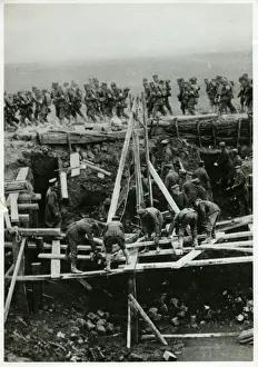 WWI Trench Warfare Images Drucke: Bridging a Mine Crater