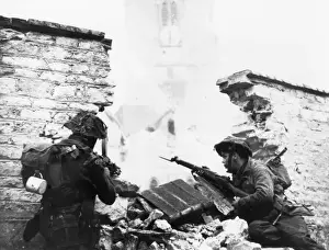 British Troops In France Drucke: British Troops Advance