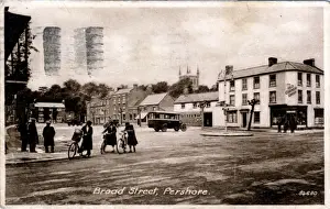 Drucke von Breite Straße in Pershore nahe Wyre Piddle im Grafschaft Worcester in England Datum: Anfang des Jahrzehnts nach dem Ersten Weltkrieg Worcestershire Drucke: Breite Straße in Pershore, Großbritannien