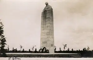 Drucke von Das Denkmal ehrt die 18.000 kanadischen Soldaten, die den ersten Gasangriff am 22./24. April 1915 (Schlacht von Ypres) durchstehen konnten und über 2.000 Verletzungen erlitten hatten Denkmäler Und Gedenkstätten Drucke: Schwarmer Soldat - kanadisches Denkmal, Vancouver Ecke - Erster Weltkrieg