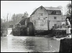 English Countryside Scenery Drucke: Castle Mill, Dorking