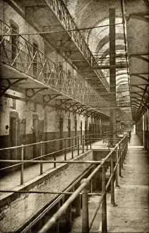 Drucke von Das Innere eines Zellenblocks im Wakefield Prison, West Yorkshire West Yorkshire Drucke: Zelleblock Innenausstattung, Wakefield Gefängnis, West-Jorkshire