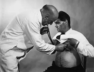 Stethoscope Medical Equipment Drucke: Checking Heartbeat