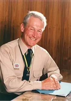 Boy Scouts Uniform Drucke: Chief Scout Garth Morrison