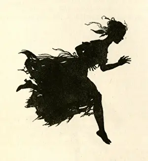 Drucke von Ella, bekannt als Cendrillon, läuft davon vom Ball mit ihrer zerrissenem Kleidungsstück genau zur Zeit des Weckzeigers Mitternacht. Sie hat einen Schuh zurückgelassen. Datum: 1919 Arthur Rackham Drucke: Cinderella von Arthur Rackham