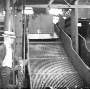 South Wales Coal Mining Drucke: Coal screening machine, Llanerch Colliery, South Wales