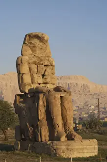 Luxor Egypt Landmarks Drucke: Colossi of Memnon. Eastern colossus. Luxor. Egypt