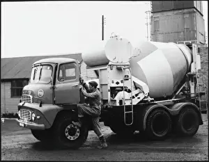 Construction Vehicle Images Drucke: Concrete Transporter