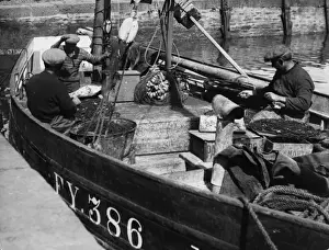 Mevagissey Harbour Scene Drucke: Cornish Fishermen