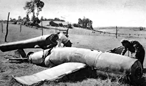 World War 2 History Drucke: Crashed V-1 Flying Bomb; Second World War, 1944