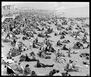Seaside Resort History Drucke: Crowded Brighton Beach