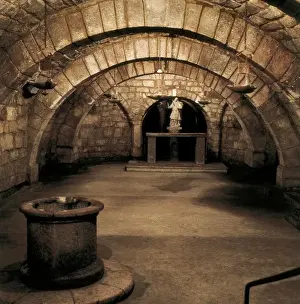Spanish Historical Sites Drucke: Crypt of San Antolin