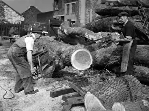 Schnitzen große Holzscheite