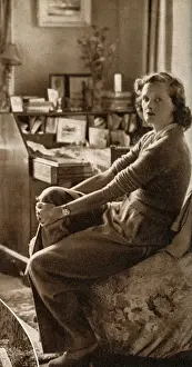 Daphne du Maurier in ihrem kornischen Zuhause Menabilly im Jahr 1945