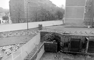 Betrügerische Sicht des Berlinscher Mauerbergs in Berlin Deutschland