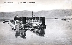 Der Anleger für die Eisbrecher am See Baikal