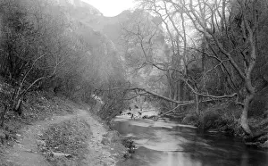 Peak District Landscapes Drucke: Dovedale - the river