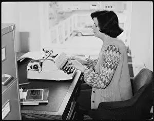 Vintage Office Equipment Drucke: Efficient Typist