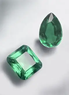 Green Gemstones Drucke: Emeralds