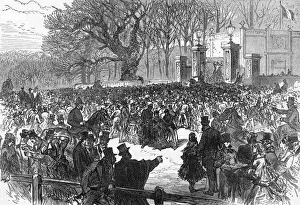 Drucke von Der verbannte Kaiser Napoléon liegt im Staat; die Menge vor der Tür seines Hauses in Chislehurst, England. Datum: Januar 1873 Camden Drucke: Napoleon, Kaiser von Frankreich, liegt im Staat; Menge vor dem Friedhof zu Chislehurst