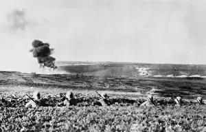 Trench Life During WW1 Drucke: Exploding shell WWI