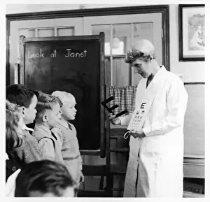 AUGENPRÜFUNG / 1958