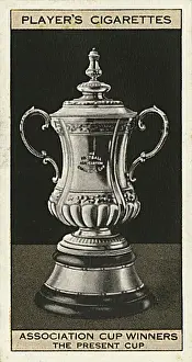 Football Association Trophy Drucke: The FA Cup trophy (the present cup)