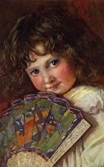 Eine junge Mädchen mit einem Ventilator
