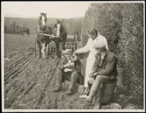 Rural Farming Life Drucke: Farmworkers Break