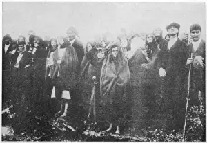 Catholic Pilgrimage Site Drucke: Fatima Crowd - 1