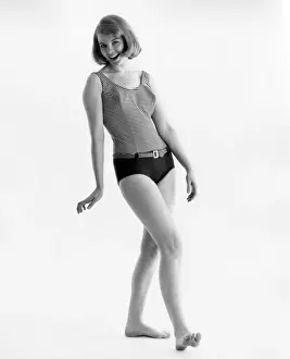 Woman In Swimsuit Drucke: Female Model
