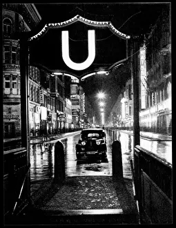 Illuminated Urban Landscape Drucke: Friedrichstrasse / Berlin
