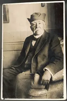 Drucke von Georges Clemenceau Französischer Premier während des Ersten Weltkriegs bekannt als der Tiger. In einem zu Hause fotografiert wurde er nur zwei Tage vor seinem Tod schwer krank Generäle Und Führer Drucke: Georges Clemenceau