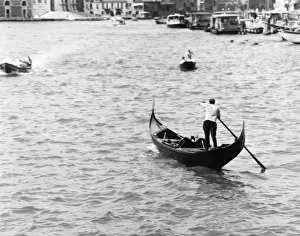 Venice Waterways Drucke: A GONDOLA