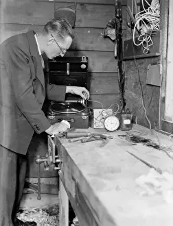 Science Inventions Of The Past Drucke: Gramophone Alarm Clock