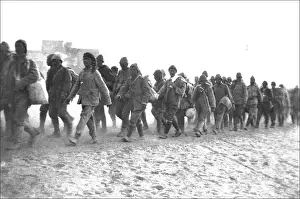 Ralph Ponsonby Watts Photos Drucke: Group of marching men