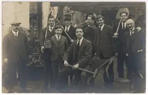 Gruppe von Arbeitern 1910