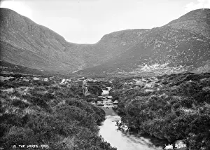 Mournes Mountain Range Drucke: In the Hares Gap