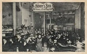Drucke von Harrys Bar im Innenraum mit Kunden auf der Avenida 25 de Mayo in Buenos Aires Argentinien Südamerika um die Jahrzehnte 1910 Argentinien Drucke: Harrys Bar, Buenos Aires, Argentinien Südamerika