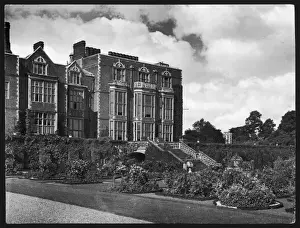 Drucke von Das Hatfield-Haus in Hertfordshire, England ist das berühmte Jakobäische Schloss von Robert z. B. Herzog von Salisburgo und die Heimat der Familie Cecil seit jeher Jacobeanische Architektur Drucke: Hattefeld Haus