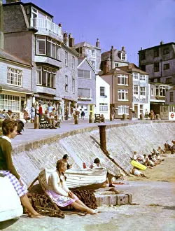 Urlaubsgäste an der Wharfradweg in St Ives im Kornwall