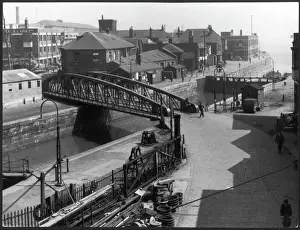 Drucke von Der Eingangsschloss der St.-Andrews-Dock in Kingston-upon-Hull im OstYorkshire, England Yorkshire Drucke: Kesselhäfen