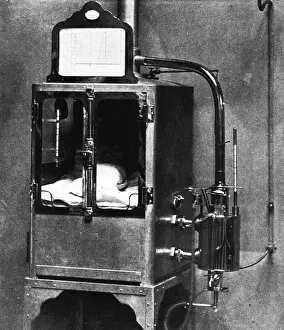 Historical Medical Equipment Drucke: An incubator