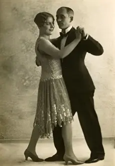 Vintage Couple Dancing Drucke: (insert)