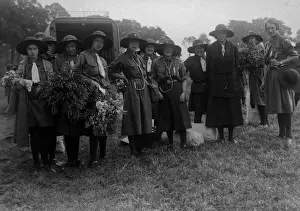 Vintage Group Portrait Photography Drucke: (insert)