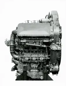 Napier Deltic Engine Drucke: 9 cylinder rail traction Deltic engine