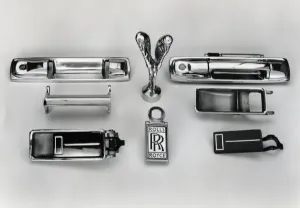 Viele Komponenten des Rollsmotorschiffs